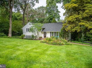 411 Woodcrest Rd, Strafford, PA 19087