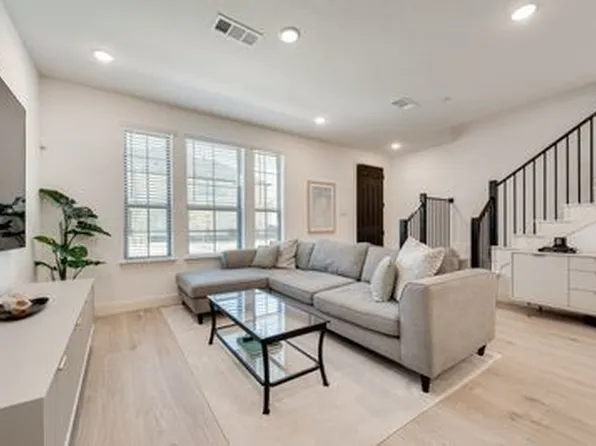 524 4th St, Argyle, TX 76226