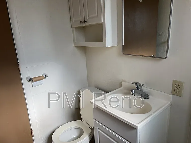 2075 Patton Dr #B — Photo 7