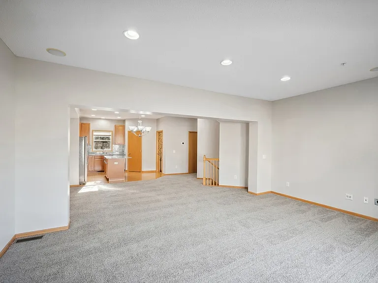 5009 Everest Ln N — Photo 17