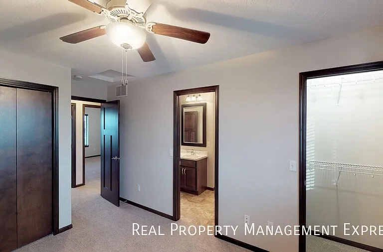 9422 W Gert St — Photo 8