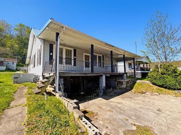 407 Sycamore St, Greenup, KY 41144