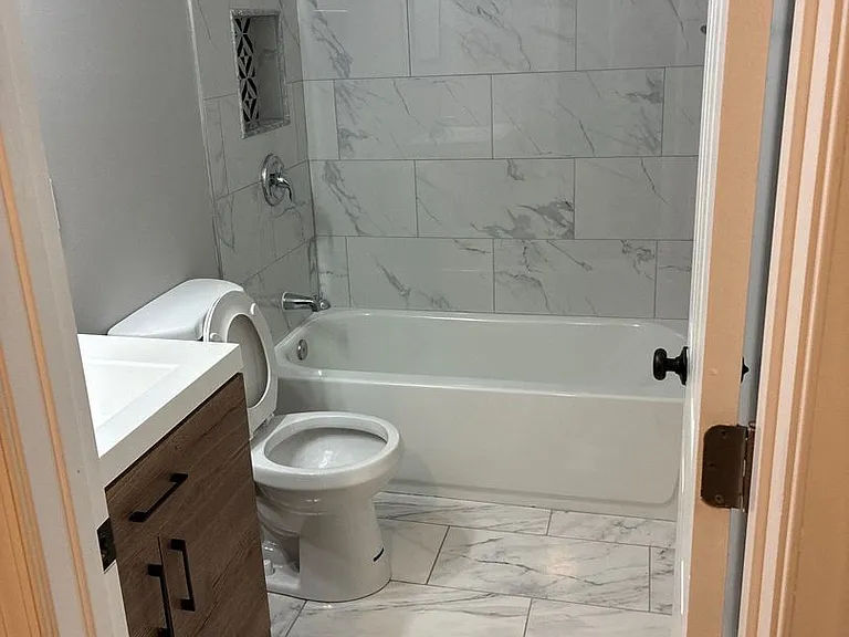 1403 Race St — Photo 17