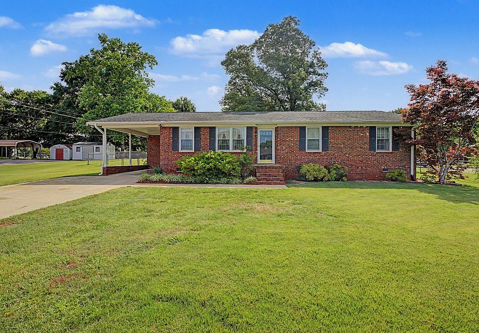 1st image of 115 Brunson Dr