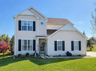 2039 Greenview Dr, Woodstock, IL 60098