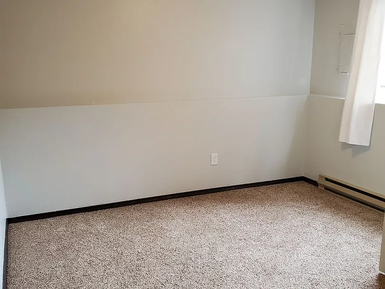 1004 E Joseph Ave — Photo 14
