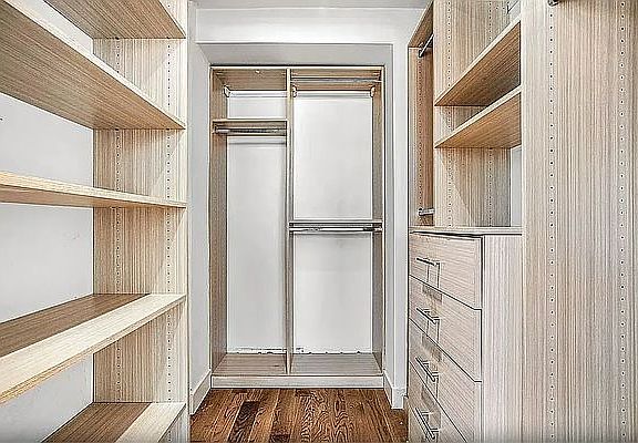 5th image of 222 E 111th St APT 2B
