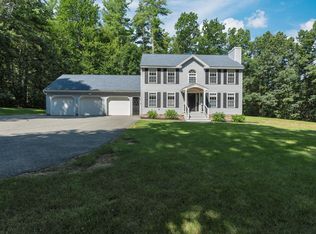 4 Hitching Post Ln, Salem, NH 03079