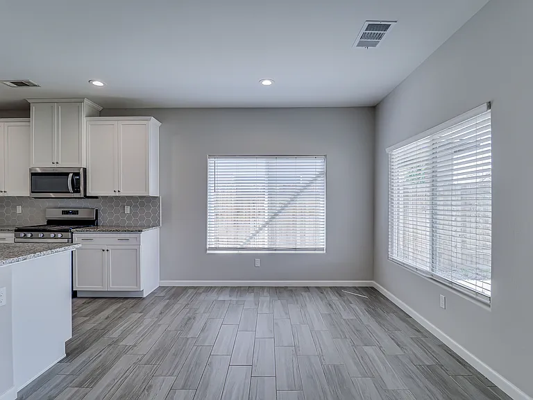 8400 Jean Anne St — Photo 7