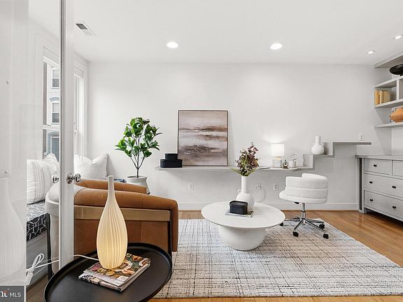 5th image of 335 L St SE