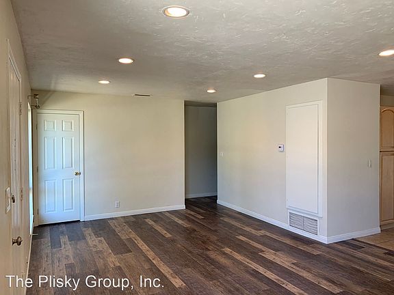 3rd image of 3014 Cottonwood Ct