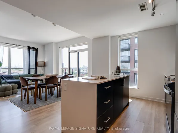 2300 Saint Clair Ave W #517, Toronto, ON M6N 1K8