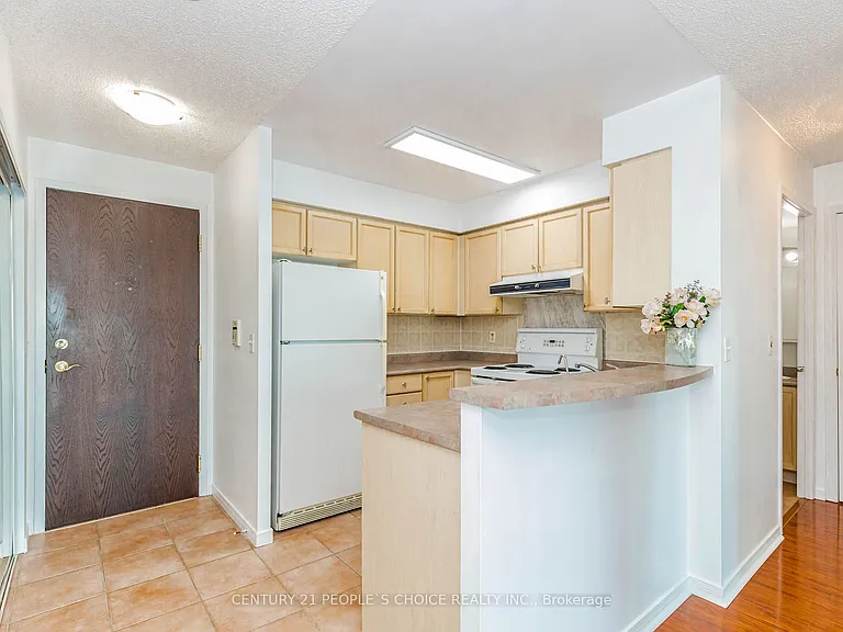 2565 Erin Centre Blvd #506 — Photo 9