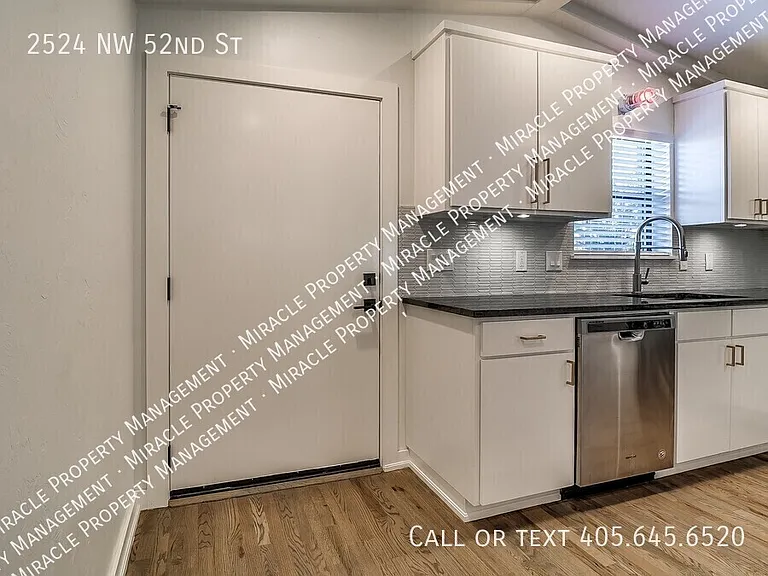 2524 NW 52nd St — Photo 12