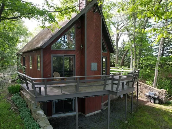 11 B Thirty Acre Pond Rd, West Kingston, RI 02892