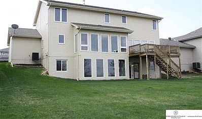 4th image of 18158 Honeysuckle Dr