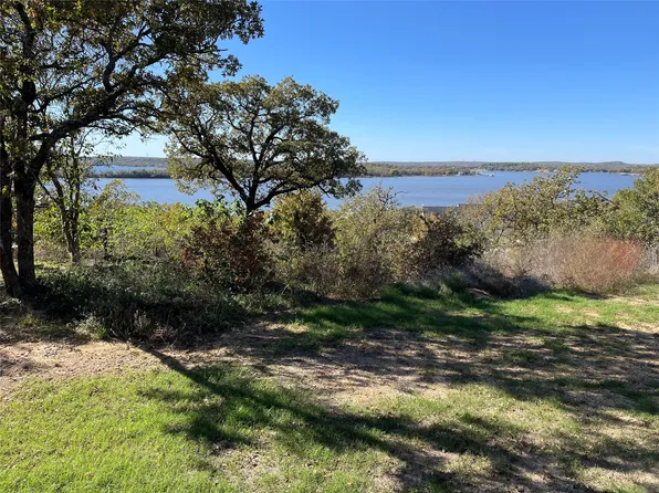 152 Ridge Dr, Bowie, TX 76230