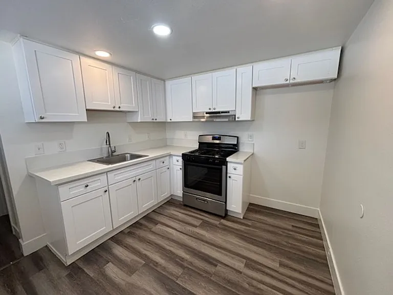 5744 Mountain View — Photo 12