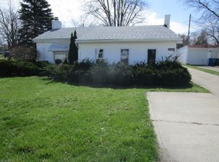 4364 Lake Rd, Sheffield Lake, OH 44054