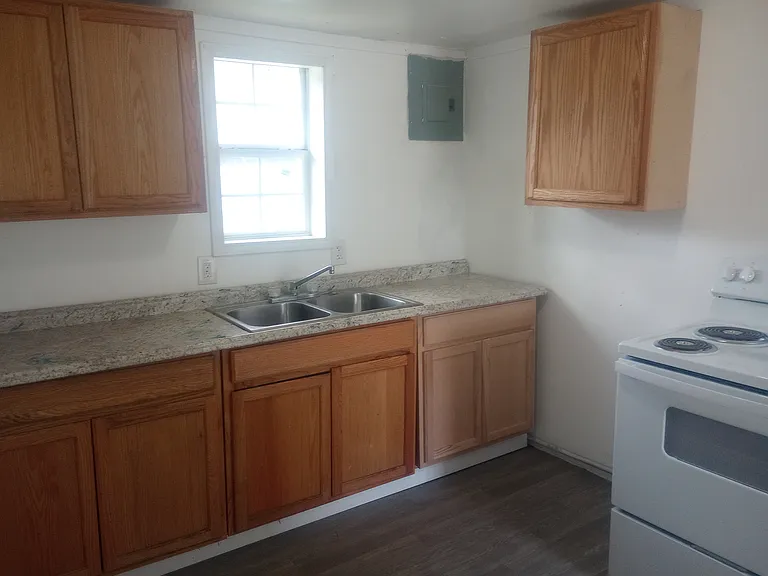 508 Tidmore St — Photo 6