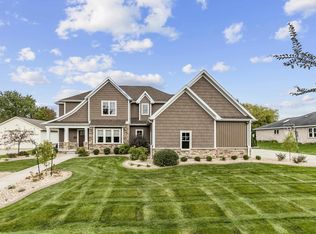 4960 N Schuh Rd, Appleton, WI 54913