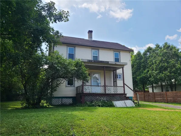 5438 Solvay Rd, Tully, NY 13159