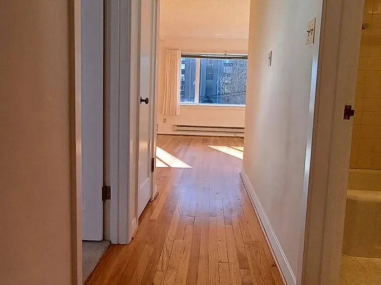 509 4th Ave W #304 — Photo 7