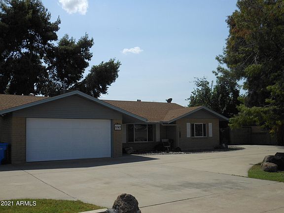 2nd image of 3743 W Yorkshire Dr
