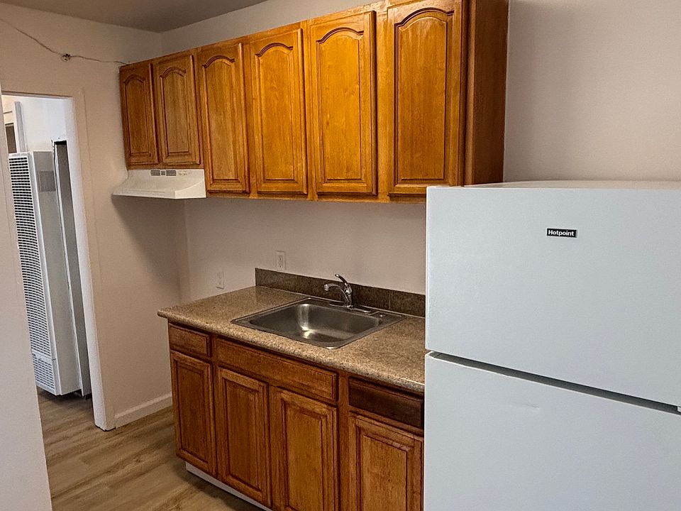 1st image of 1315 Harbor St #4