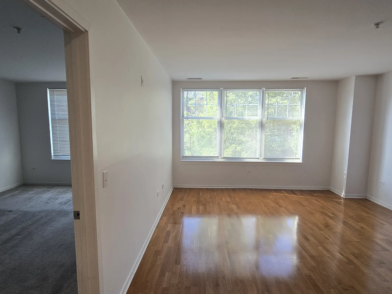 1 bed, 820 sqft, $1,999 — Photo 4
