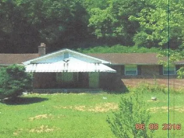 1035 Lower Twin Br, Hagerhill, KY 41222