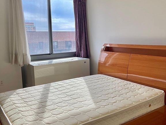 3rd image of 13619 Franklin Ave APT 6K