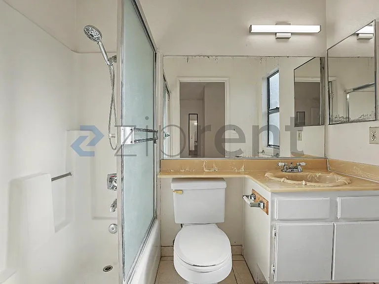 6801 Mammoth Ave #17 — Photo 10