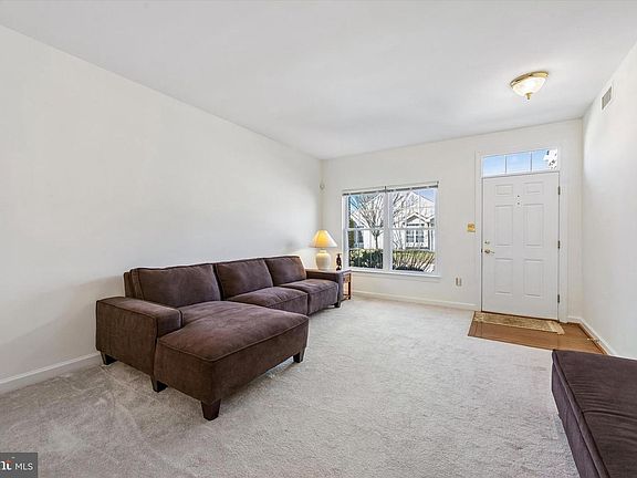 4th image of 309 Shannonbridge Dr