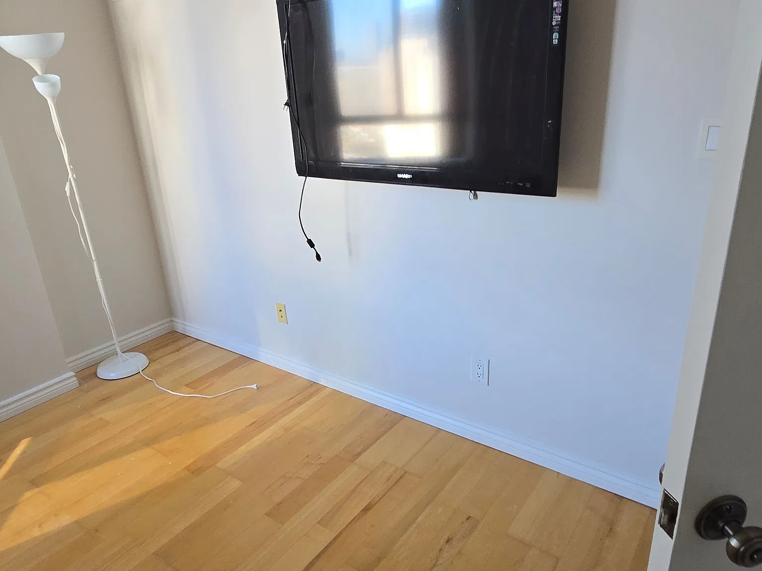 2 bed, $3,200 — Photo 4