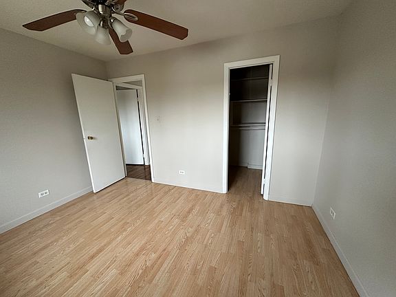 LARGE BEDROOM