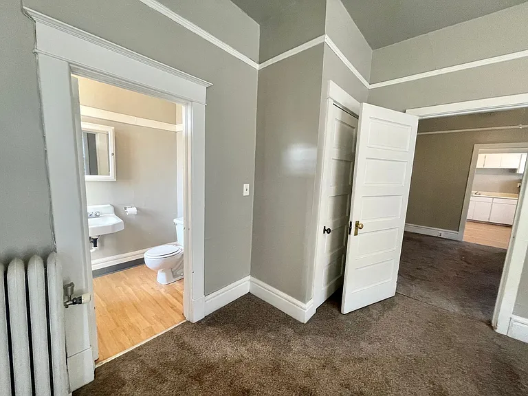 106 S Cedar St — Photo 41