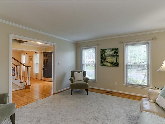 5th image of 1104 Brattleboro Arch