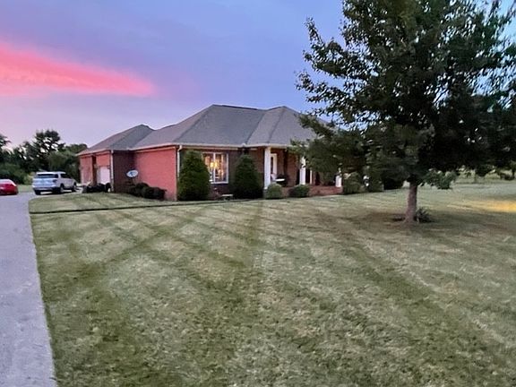 2nd image of 102 Stanley Davis Cir