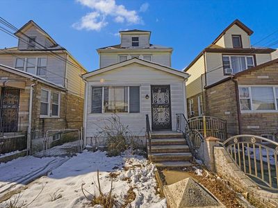 2420 Gillmore St, Flushing, NY, 11369
