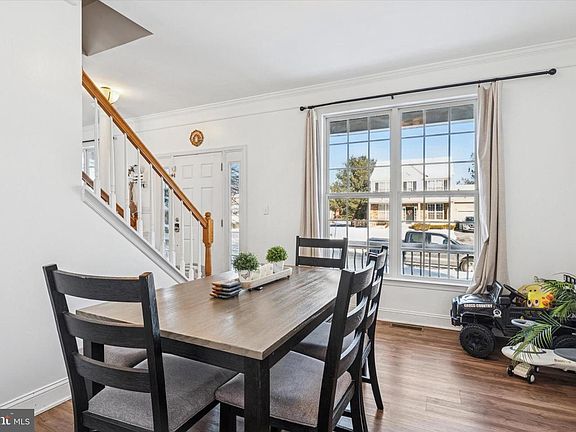 4th image of 101 Newport Cir