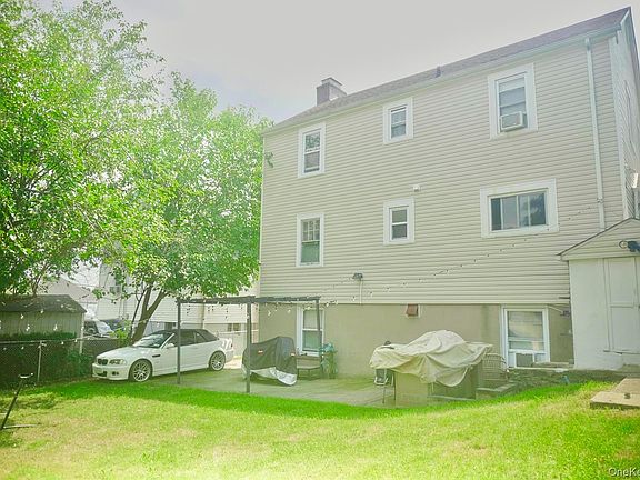 3rd image of 930 Mile Square Road