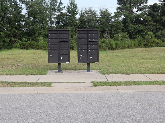 3rd image of 114 Tall Pines Rd