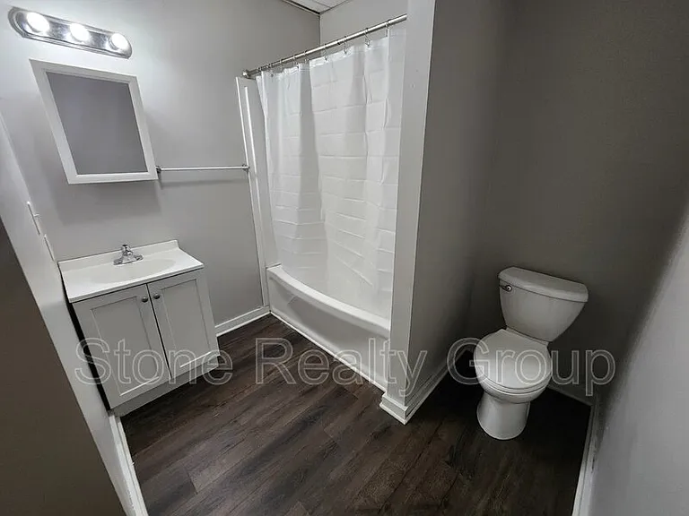610 S 5th St #D — Photo 8