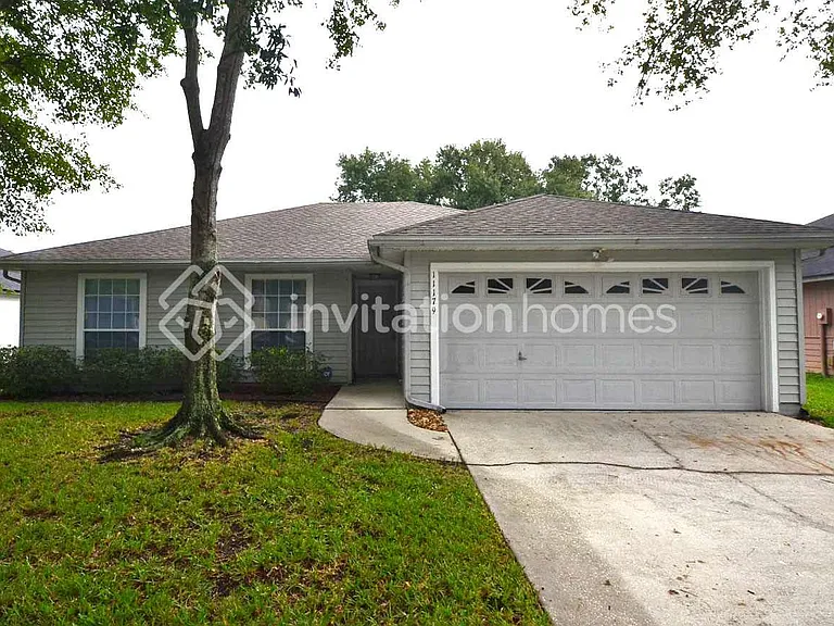11179 Barbizon Cir E — Photo 1