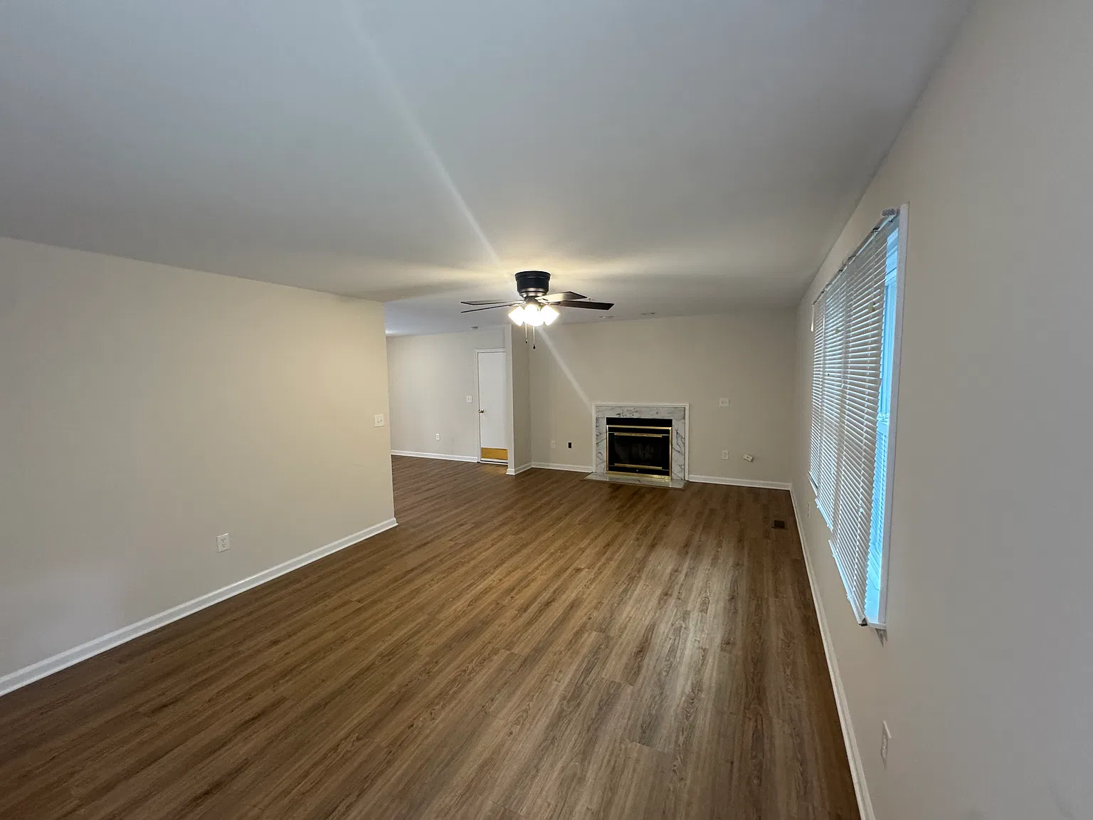 3 bed, 1400 sqft, $2,900 — Photo 4