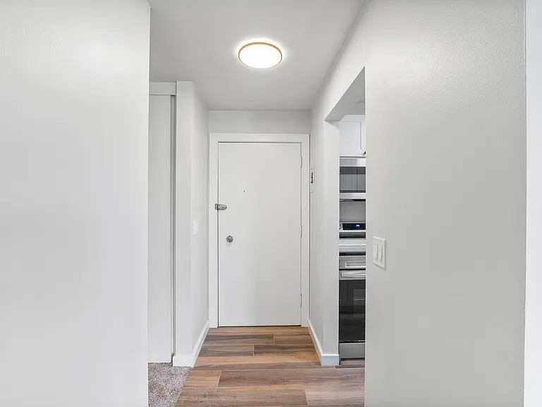 2811 75th Pl SE #203 — Photo 2