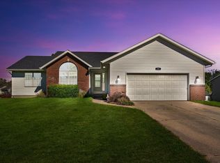 535 Discovery Dr, Wayland, MI 49348