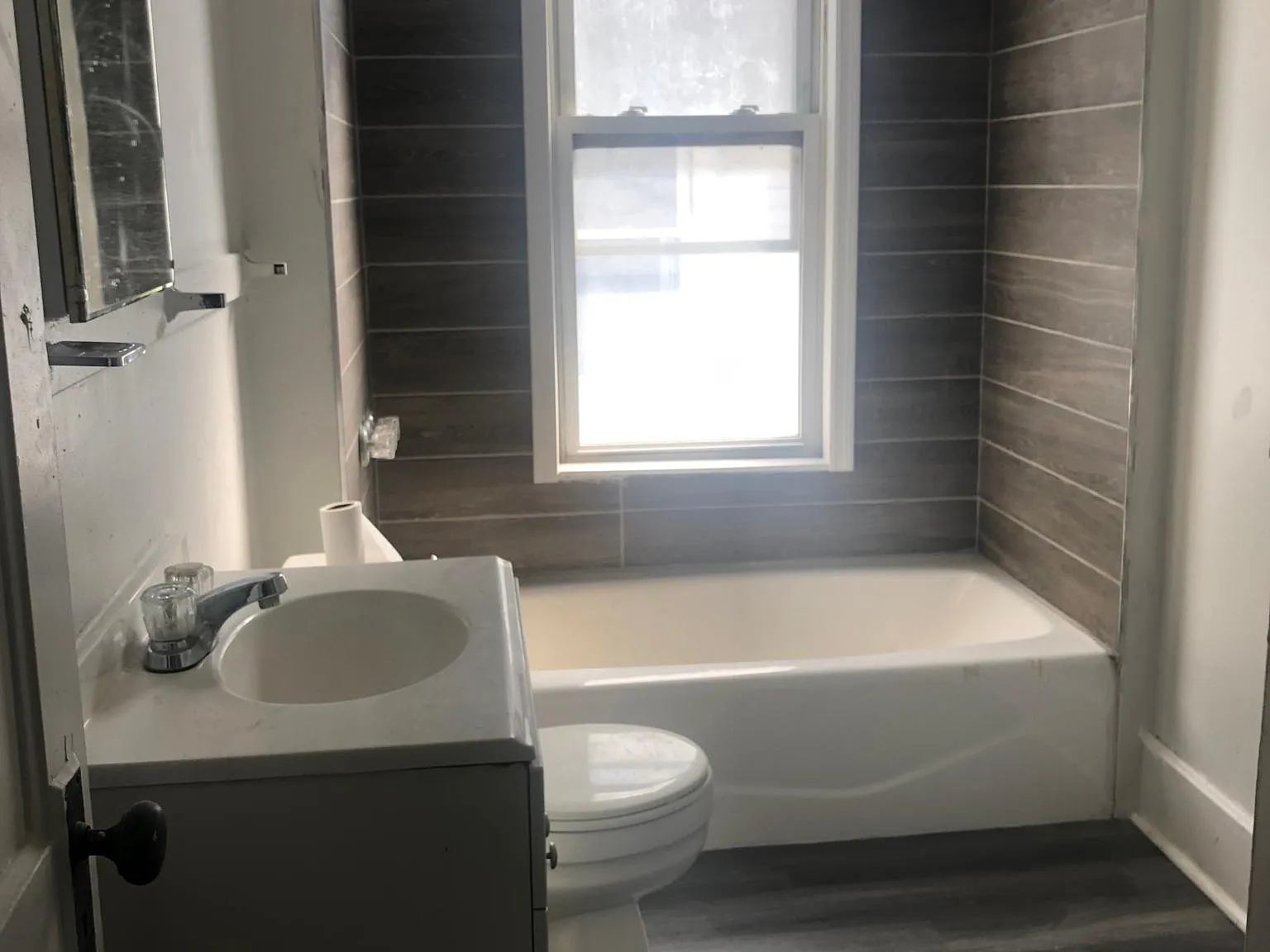 2 bed, $1,200 — Photo 2
