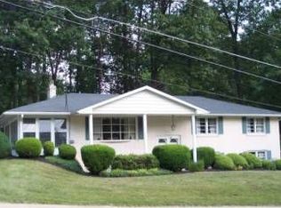 4033 Robin Hood Dr, York, PA
